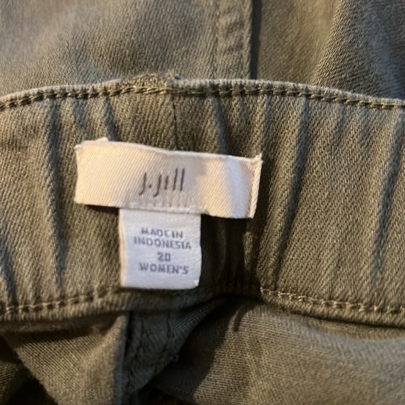 J JILL OLIVE CROP/ ANKLE PANTS SIZE 20 with embroidered embellishment - Picture 9 of 11
